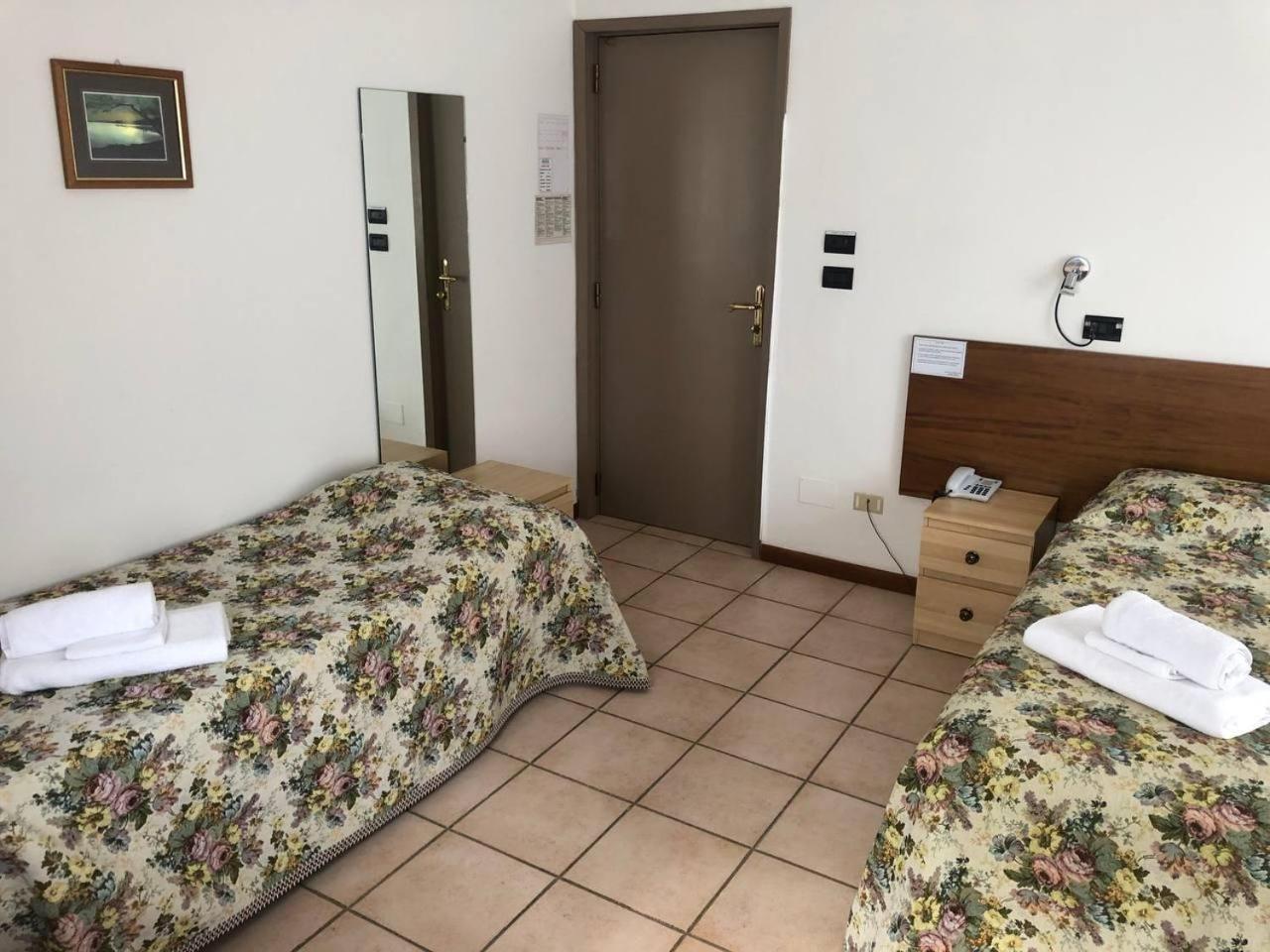 Be Me Hotel Helvetia Tabiano Terme Εξωτερικό φωτογραφία